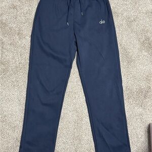 ALO Yoga Women’s Navy Pants